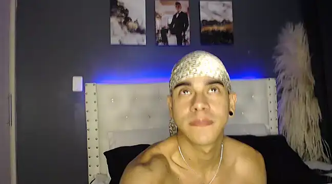 Mackenzzie 777  online show from 18, 3, 2025