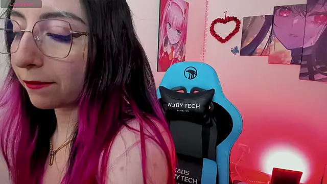 Julieta cott online show from 15, 2, 2025