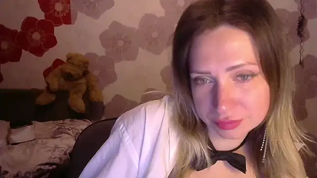 Snapshot of Queen_Daenerys chatting on 14, 9, 2025 Queen Daenerys online show from 14, 9, 2025