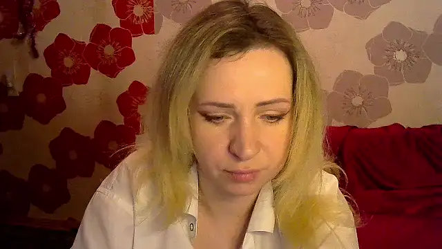 Snapshot of Queen_Daenerys chatting on 12, 1, 2025 Queen Daenerys online show from 12, 1, 2025