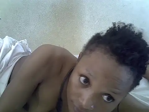 Snapshot of SpicyPetite chatting on 16, 12, 2025 SpicyPetite online show from 16, 12, 2025