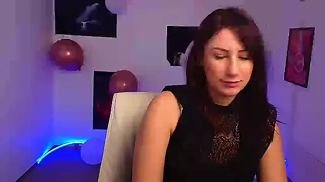 Snapshot of Loren_Moa chatting on 5, 3, 2025 Loren Moa online show from 5, 3, 2025