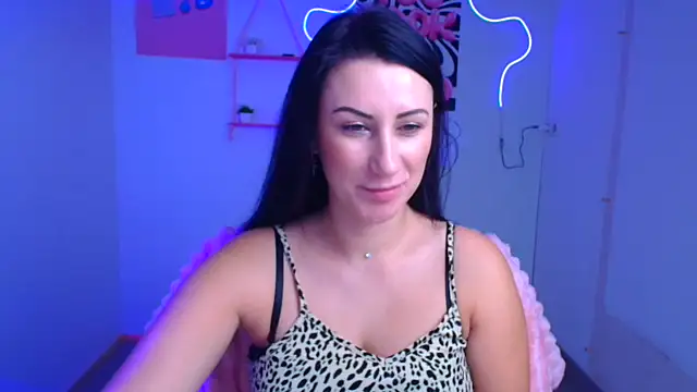 Snapshot of Loren_Moa chatting on 2, 11, 2025 Loren Moa online show from 2, 11, 2025