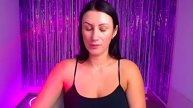 Snapshot of Loren_Moa chatting on 2, 10, 2025 Loren Moa online show from 2, 10, 2025