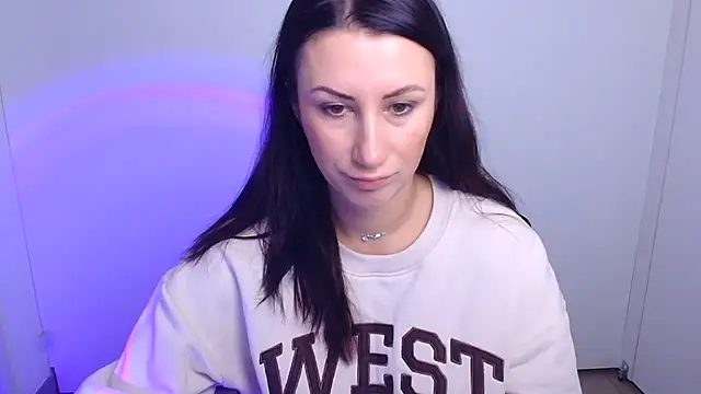 Snapshot of Loren_Moa chatting on 9, 10, 2025 Loren Moa online show from 9, 10, 2025