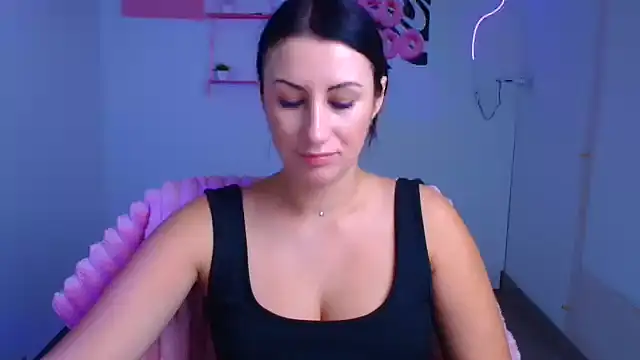 Snapshot of Loren_Moa chatting on 24, 10, 2025 Loren Moa online show from 24, 10, 2025