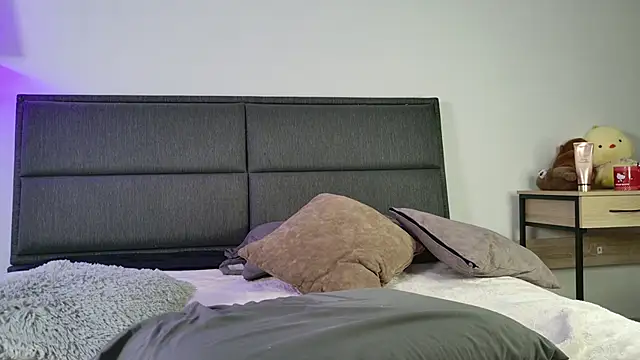 lady ni  online show from 5, 1, 2026