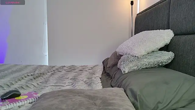 lady ni  online show from 7, 11, 2025