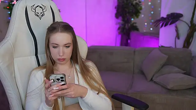 Linda054 online show from 2, 3, 2025