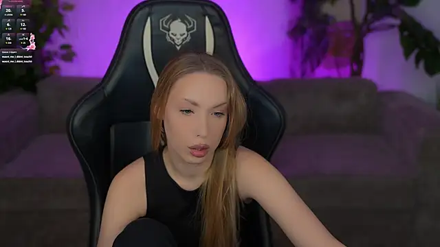 Linda054 online show from 4, 11, 2025