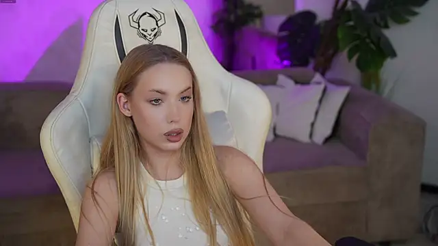 Linda054 online show from 13, 9, 2025