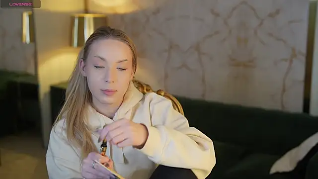 Linda054 online show from 30, 9, 2025