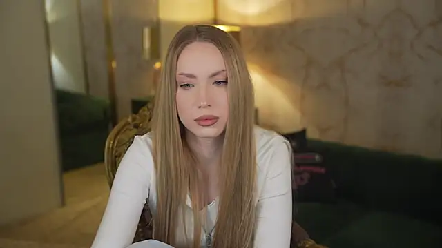 Linda054 online show from 11, 11, 2025