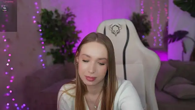 Linda054 online show from 2, 3, 2025