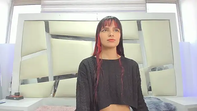 chrystal js online show from 19, 3, 2025