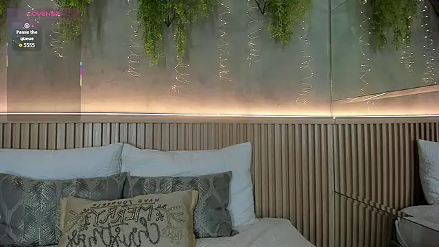 Lana Lann online show from 5, 12, 2025