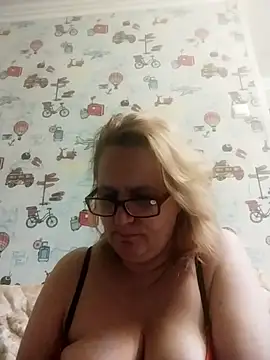 Forest-Lady online show from 10, 9, 2025