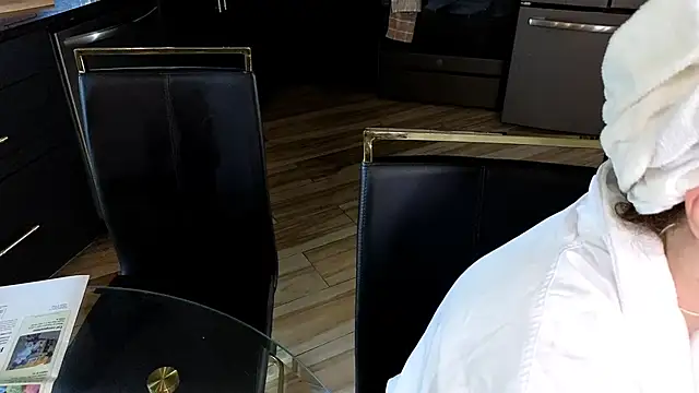 Christine Ash online show from 14, 2, 2025