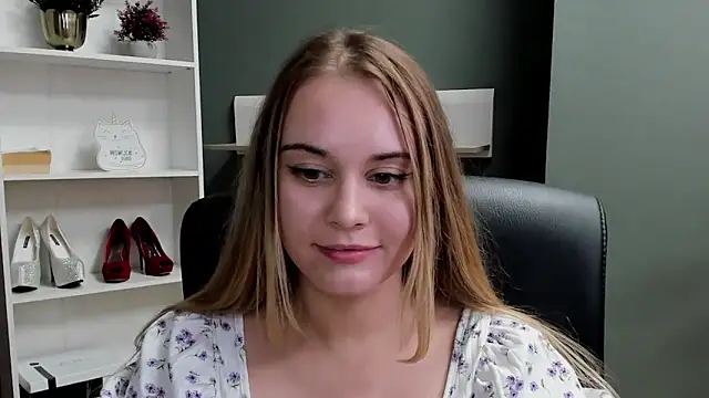 kitty valeria online show from 20, 12, 2025