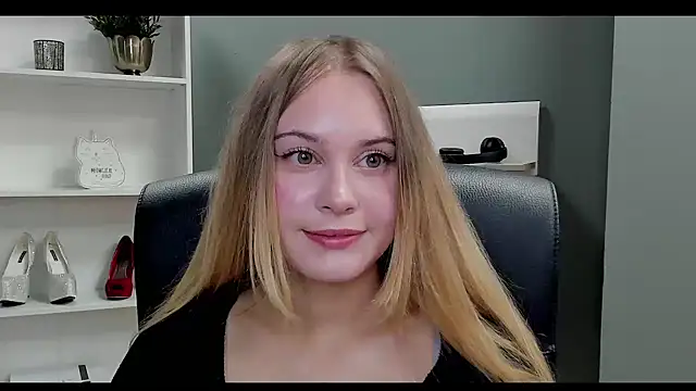 kitty valeria online show from 10, 9, 2025