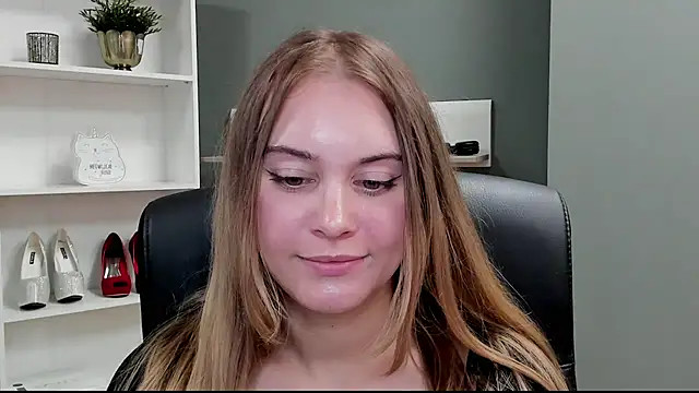 kitty valeria online show from 12, 10, 2025