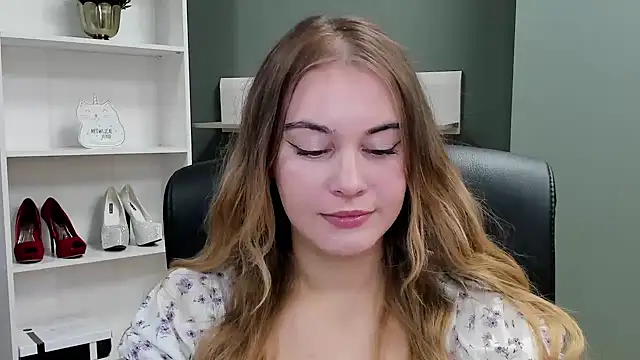 kitty valeria online show from 6, 11, 2025