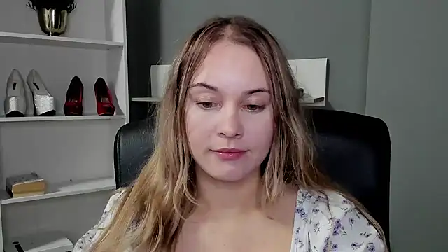 kitty valeria online show from 3, 12, 2025