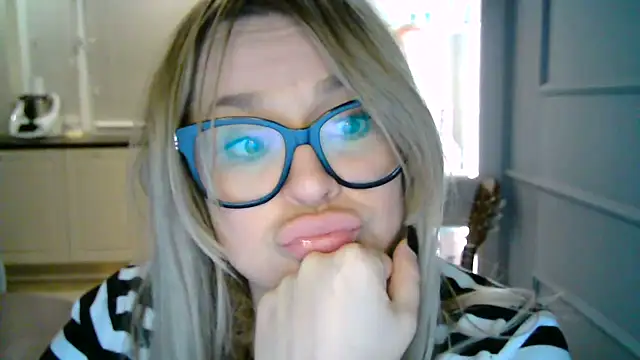 teaseDiana online show from 12, 2, 2025