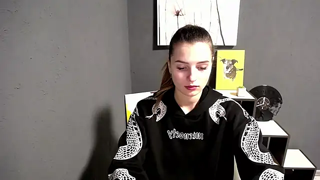 lady olivia  online show from 19, 11, 2025