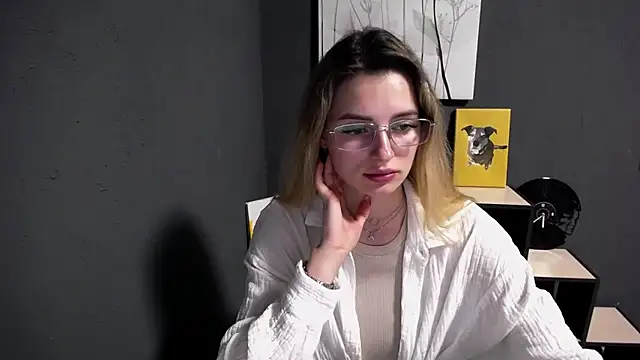 lady olivia  online show from 7, 5, 2026