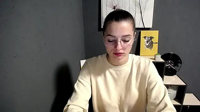 lady olivia  online show from 26, 9, 2025