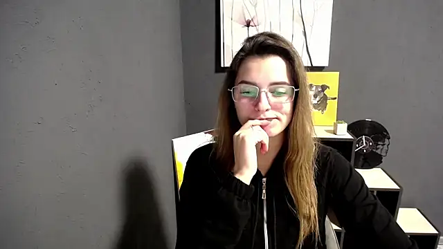 lady olivia  online show from 3, 12, 2025