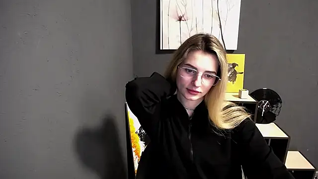 lady olivia  online show from 13, 3, 2026