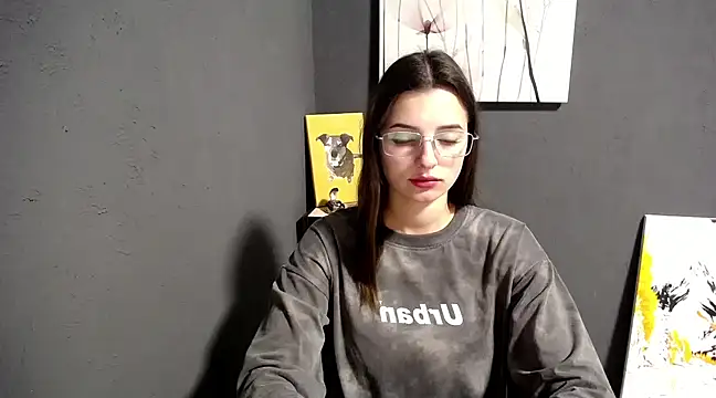 lady olivia  online show from 17, 2, 2025