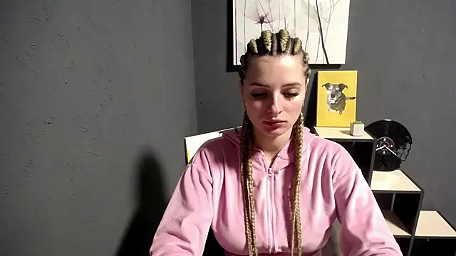 lady olivia  online show from 15, 10, 2025