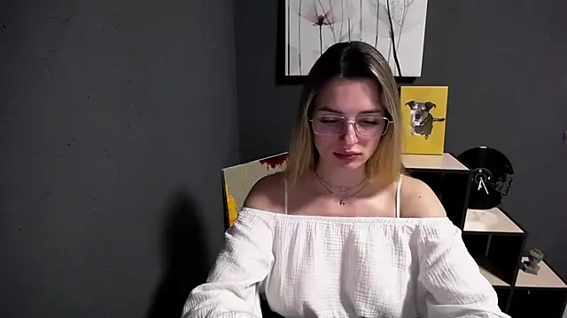 lady olivia  online show from 23, 5, 2026