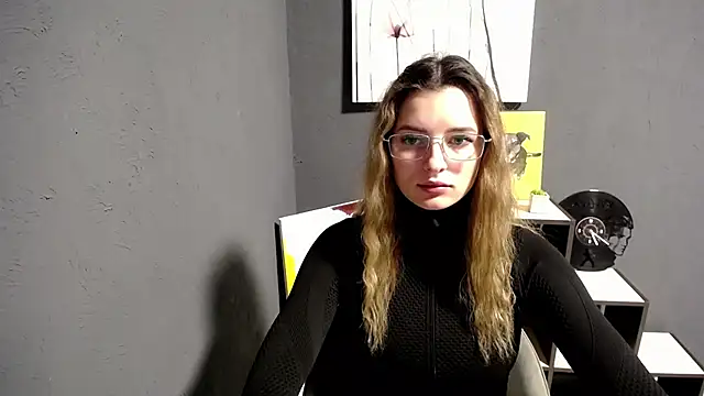 lady olivia  online show from 30, 10, 2025