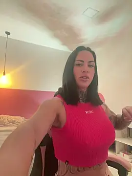 YasmimBrasil online show from 18, 5, 2026
