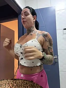 YasmimBrasil online show from 23, 4, 2026