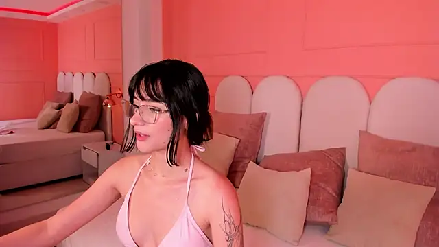 emilly williams  online show from 16, 1, 2025