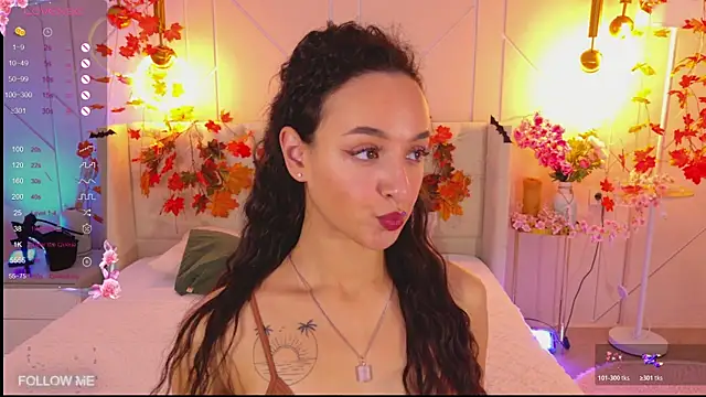 Lolly Neal online show from 23, 11, 2025