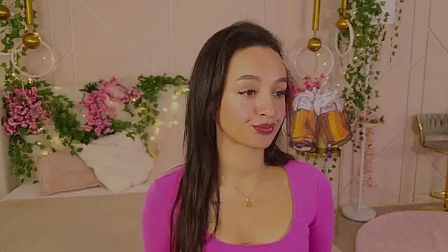 Lolly Neal online show from 5, 10, 2025