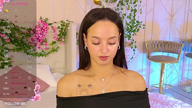 Lolly Neal online show from 12, 9, 2025