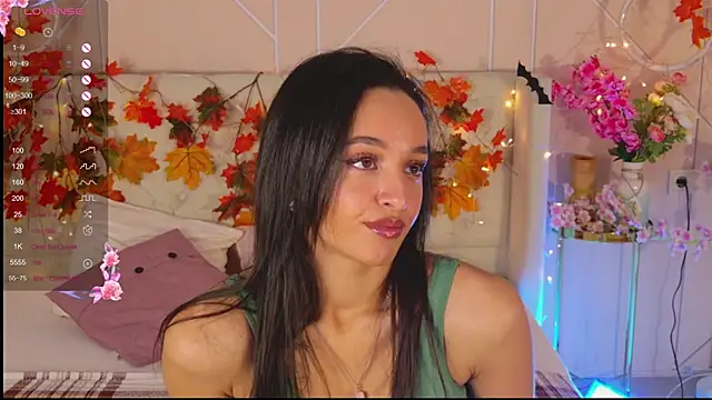 Lolly Neal online show from 10, 11, 2025