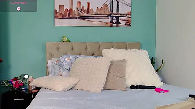 yanella fire online show from 4, 10, 2025