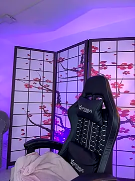 Snapshot of Victoria_Adams14 chatting on 2, 11, 2025 Victoria Adams14 online show from 2, 11, 2025