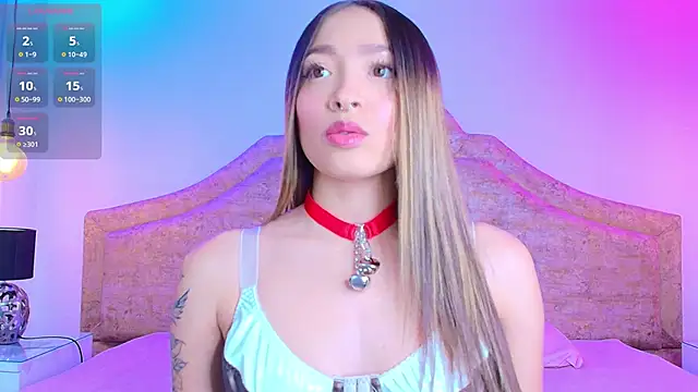 Snapshot of Victoria_Adams14 chatting on 24, 9, 2025 Victoria Adams14 online show from 24, 9, 2025