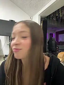 Victoria Adams14 online show from 19, 12, 2025