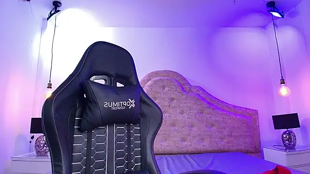 Snapshot of Victoria_Adams14 chatting on 29, 11, 2025 Victoria Adams14 online show from 29, 11, 2025