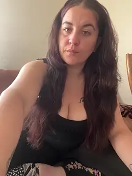 yzabell18 online show from 5, 4, 2026